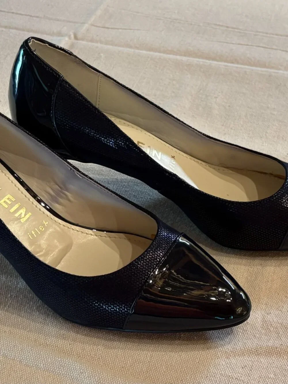 Anne Klein iflex pumps, navy, cap-toe, kitten heal, size 10M